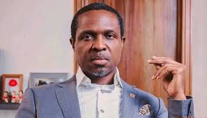 Cole beats Obi Cubana, Elumelu, Adenuga to emerge '2022 Businessman of the  Year' — National Accord Newspaper %