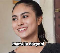 Selebriti ini Makin Manis dengan Gigi Gingsul😍