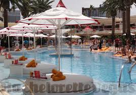 encore beach club pool party bachelorette vegas