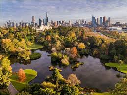 Liburan wisata di melbourne australia melancong ke negara tetangga , ternyata di ausi ada juga pengamen kreatif. 9 Tempat Wisata Gratis Di Melbourne Gak Bikin Bokek