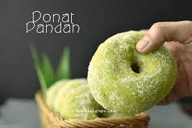Resepi hari ni ialah resepi donut pandan gebu dan dijamin lembut dari pagi sampai ke malam. Donat Pandan Sangat Gebu Dijamin Lembut Seharian Buat Orang Lapo
