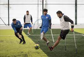 Şahinbey belediye gençlik ve spor kulübü ampute futbol takımı'nın başarılı oyuncularından fatih karakuş ve kaleci antrenörü okkaş böke milli takım kampına davet edildi. Sahinbey Belediyesi Ampute Futbol Takimi Nin Gozu Avrupa Ampute Futbol Sampiyonlar Ligi Kupasi Nda Anadolu Ajansi