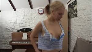 Jumping girl without bra downblouse - ThisVid.com