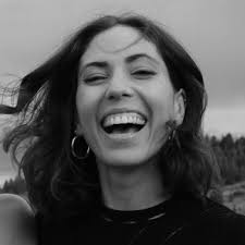 Re: Out of office A few days ago I started my new job. With the birth of my  first child I turn my back to the office world and will work at