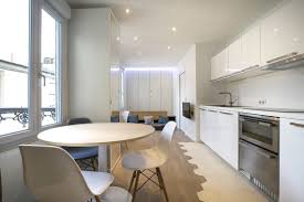 Conventionné apl, votre studio meublé, au cœur de versailles (78000) jouit d'un environnement calme pour faire de votre logement le tremplin dans la réussite de vos études. Location Studio Meuble De 26 M2 Avenue De Versailles A Paris