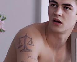 Hardin scott tattoo hand hero tattoos fiennes after movie piece knuckle hands dragon tatoo fingers finger tatuajes aesthetic wattpad chicos. After We Collided Star Hero Fiennes Tiffin Age Height Net Worth Dating Capital
