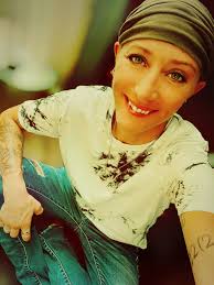 decided to draw aliens every day for the next year. this is day 2.