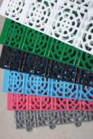 Ev, otel, restaurant, okul, kreş, havuz gibi mekanların ıslak veya kuru zeminlerinde kullanılan kaymaz yer karosu çeşitleri en uygun fiyatlarla özelliklerzemin ile teması kesmek için istediğiniz her alanda güven ve konforla kullanabilirsinizkaygan zeminlerde kaymayı, ısı kaybını ve su ile tema. Plastik Yer Karosu Netafloor