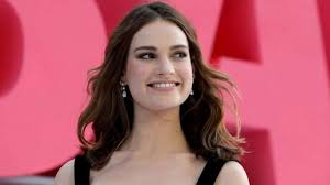Official twitter of lily james. Lily James Grosse Gewicht Korpermasse Augenfarbe Wiki