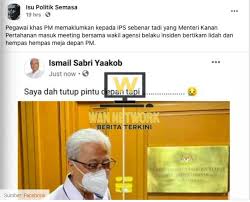 Khawatir jadi sasaran polisi, warga di kepong malaysia turunkan bendera putih di depan rumahnya. Selepas Lsu Menjadi Semakin Heb0h Azmin Jelaskan Miti Bukan Penentu Tunggal Hanya Beri Kelulusan Kepada 20 Peratus Syarikat Berdaftar Malaysia Terkini