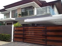 Try to blend in unobtrusively with its surroundings. Small House Small Modern Iron Gate Design Novocom Top