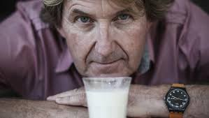 Veteran journalist Cameron Bennett swaps notepad for lap-steel guitar