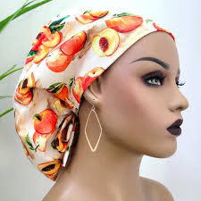 Petit chapeau pêches pour queue de cheval doublé de satin : protection des  cheveux