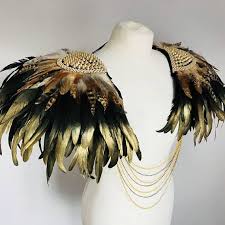 Black Bird With Orange Shoulders Gold Feather Festival Epaulettes Festival Feather Wings Studded Shoulder Pieces Burning Man Feather Epaulettes Body Harness Feathers Con Imagenes Trajes Para Carnaval Trajes De Fantasia Hombreras