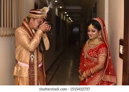 Best wedding photoshoot poses ( 7000+ photos ). Young Indian Wedding Couple Posing Photographs Stock Photo Edit Now 1515432737