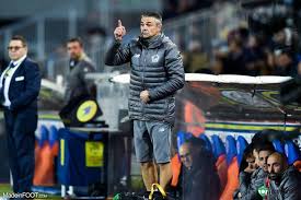 According to la voix du nord, tottenham hotspur goalkeeping coach nuno santos is promoting lille goalkeeper mike maignan to jose mourinho. Foot Foot Le 20 11 2019 15 25 Losc Joao Sacramento Et Nuno Santos Rejoignent Mourinho A Tottenham Difficile Pour Le Losc Et Son Entraineur Christophe Galtier De Rivaliser Avec Le Nouveau Projet