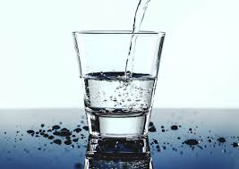 Elle capte chaque jour 10 % de l'eau que nous absorbons pour. Les Secrets De L Hydratation De La Peau Secrets De Miel
