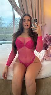 Lauren Alexis on X: say hi if you want the pink vid in your dms rn  t.covYaOJY2X6S  X