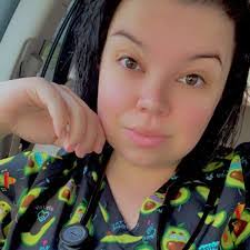 Emily Dreyer's Instagram, Twitter & Facebook