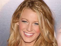 Perhaps it was orange is the new black and the adorable. Ten Celebrity Approved Mini Braid Hairstyles Teen Vogue