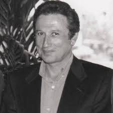 Michel drucker est l'un des animateurs de télévision les plus appréciés et les plus incontournables du paf depuis plus de cinquante ans. Michel Drucker By Rougon Macabre