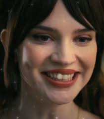 Sophie Thatcher Iris Teeth