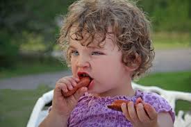 Hot dogs tops among foods to avoid for toddlers