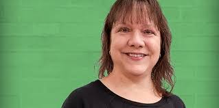 Amanda Purdom's Instagram, Twitter & Facebook