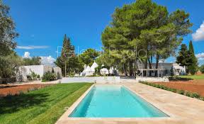 Villa Araucaria Con Piscina Trulli Barbecue Tutti I Comfort Per Vacanze In Puglia Perledipuglia Villaara House Rental Vacation Villas Vacation Rental