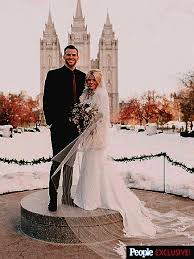Reports claim she quoted the bible and spoke of 'wanting to see jesus'. Witney Carson Wedding Dress Reel Life With Jane