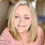 Vicki Earley's Instagram, Twitter & Facebook