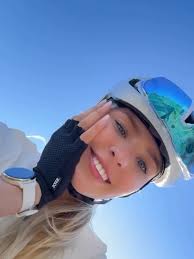 Respuesta a @red_mximiliano.barrera mi hermano me envía mensajitos lindos,  es mi pololo ♥️