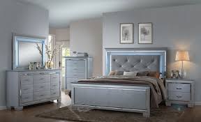Pin By Mccoye On Mirror Bedroom Sets Queen Silver Bedroom Luxurious Bedrooms