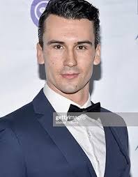 Warren Sweeney: Movies, TV, and Bio