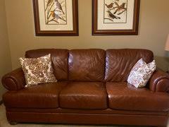 Chateau d'ax, la marque référence, vous propose un large choix de salons, de fauteuils et de canapés en cuir ou en tissu microfibre, made in italy. Chateau D Ax Sofa Low End No Knowledge