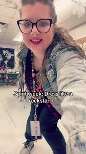 #elementaryschool #teacher #teacheroftiktok #teacheroutfit #teacherlife  #teachertok #fashion #ootdfashion