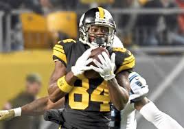 He is said to be claiming the new, approved helmet style. Report Antonio Brown Threatens Retirement Over New Nfl Helmet Restrictions Pittsburgh Post Gazette