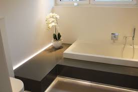 Badezimmer Mit Badewanne Auf Podest Mobel Nach Mass Badezimmer Design Bad Inspiration