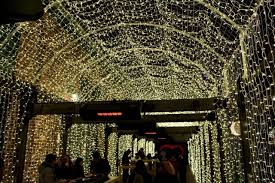 100 Foot Light Tunnel In The Distillery Historic District Holidays Toronto Torontolife Christmas Christmasma Places To Visit Pretty Places Holiday Lights