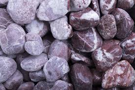 Rouge Royal Getrommelt In 2020 Natursteine Weisser Kies Granit Mauersteine