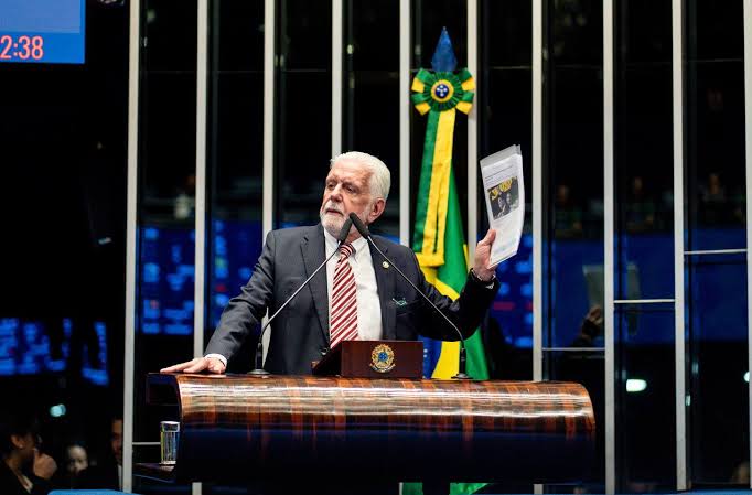 Real News”: Wagner desmascara Flávio Bolsonaro e aponta origem do “Caso  Master” no governo anterior - PT - Bahia