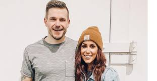 Chelsea houska (born chelsea anne houska on august 29, 1991 in vermillion, south dakota) gained attention as one of the main cast members on the mtv series teen mom 2. Teen Mom 2 S Chelsea Houska Deboer Shares Baby Photo Of Walker June