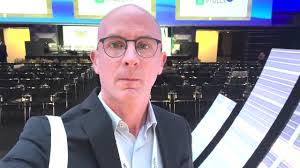 Mike Ries's Instagram, Twitter & Facebook