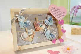 Oft wird geld verschenkt, aber nie mit einem. Geldscheine An Der Wascheleine Zur Hochzeit