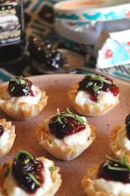 Sfoglia 6 phyllo cups fotografie stock e immagini disponibili, o avvia una nuova ricerca per scoprire altre fotografie stock e immagini. Baked Cheese And Jam Phyllo Cups