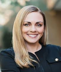 Shelly Coulter's Instagram, Twitter & Facebook