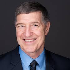 Kelly Lauritzen's Instagram, Twitter & Facebook