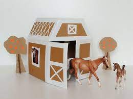 Zabawki Z Kartonu Ktore Zrobisz Sam Lub Z Dzieckiem Nawet Jesli Nie Masz Zdolnosci Mamasy Pl Cardboard Crafts Diy Cardboard Cardboard Toys