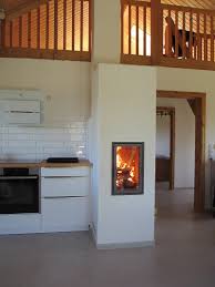 Heizen Mit Holz Im Grundofen Mit Einem Grundofen Von Ofenkundig Fleckeby Kamin Kuche Grundofen Kaminideen