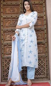 Bohemian Indian Bollywood Designer Rayon Printed Kurti Pant Etsy In 2020 Kurti Designs Party Wear Dresses Casual Fall Hippie Dresses